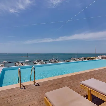 Marina Horizon - 2br Contemporary Retreat L شقة Olhão