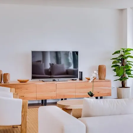 Marina Horizon - 2br Contemporary Retreat L *
